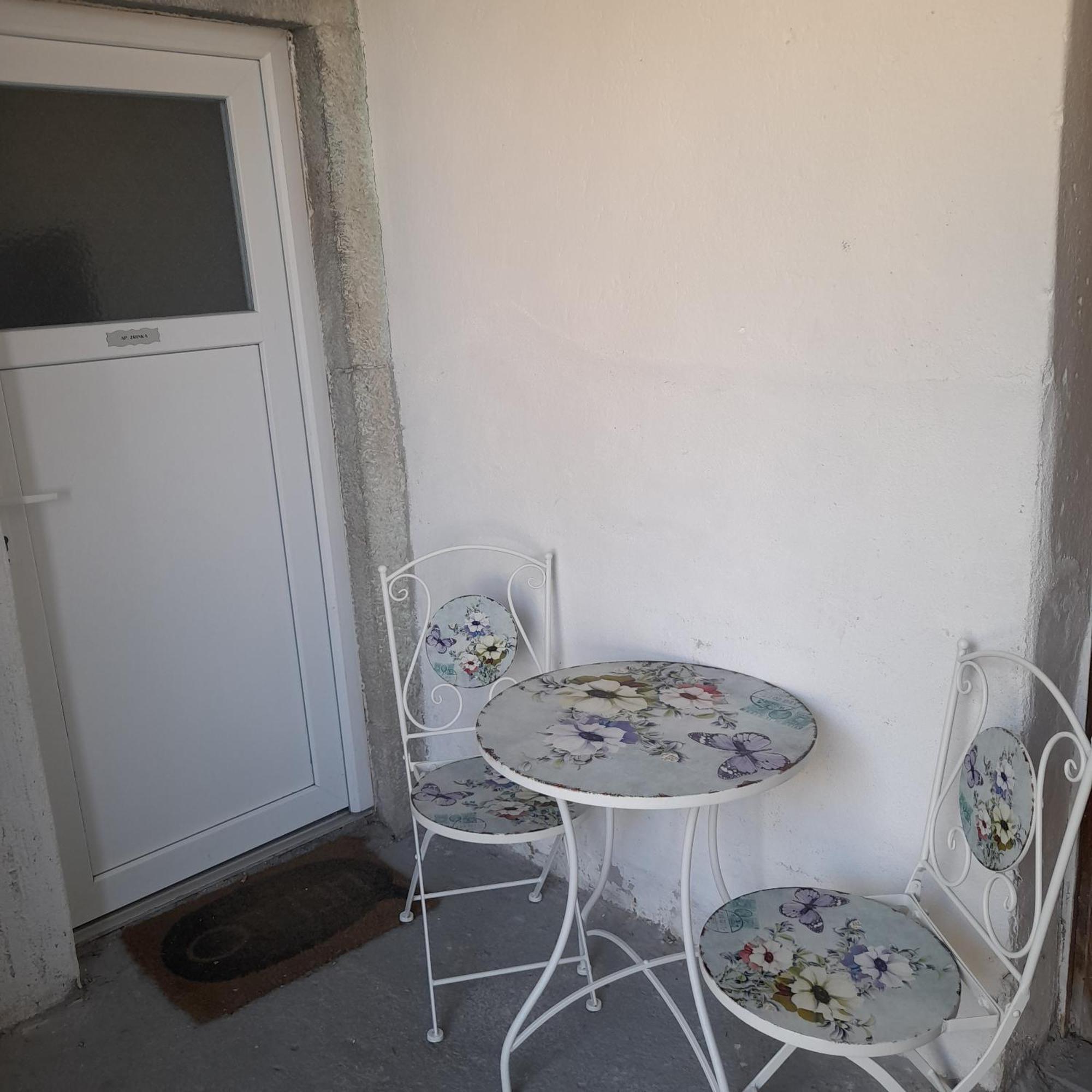 Apartman Zrinka Jesenice  Exteriör bild